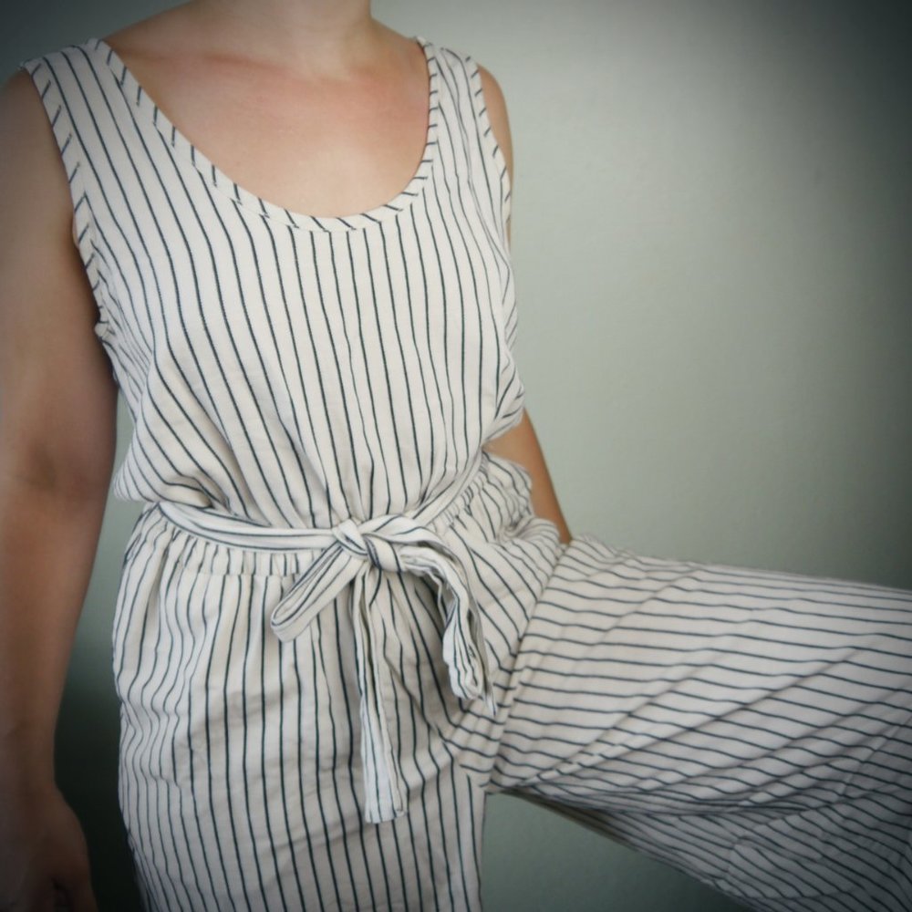 GAP Black and Cream Striped Jumper | Size S - Picture 5 of 7